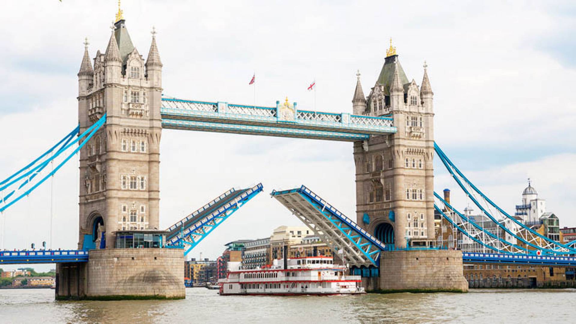Jembatan Menara London Landmark Ikonik Jadi Daya Tarik Wisata