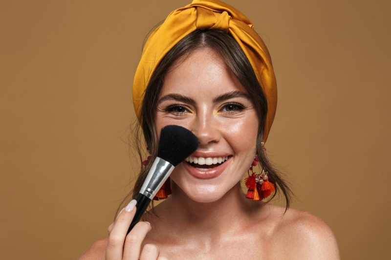 Tips Makeup Awet Saat Berlebaran