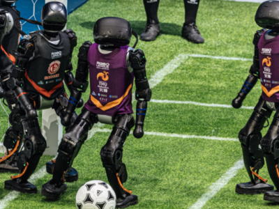 Sepak Bola Robot