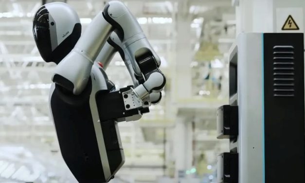 Robot Humanoid Di Kerahkan China Di Perbatasan Dengan Vietnam