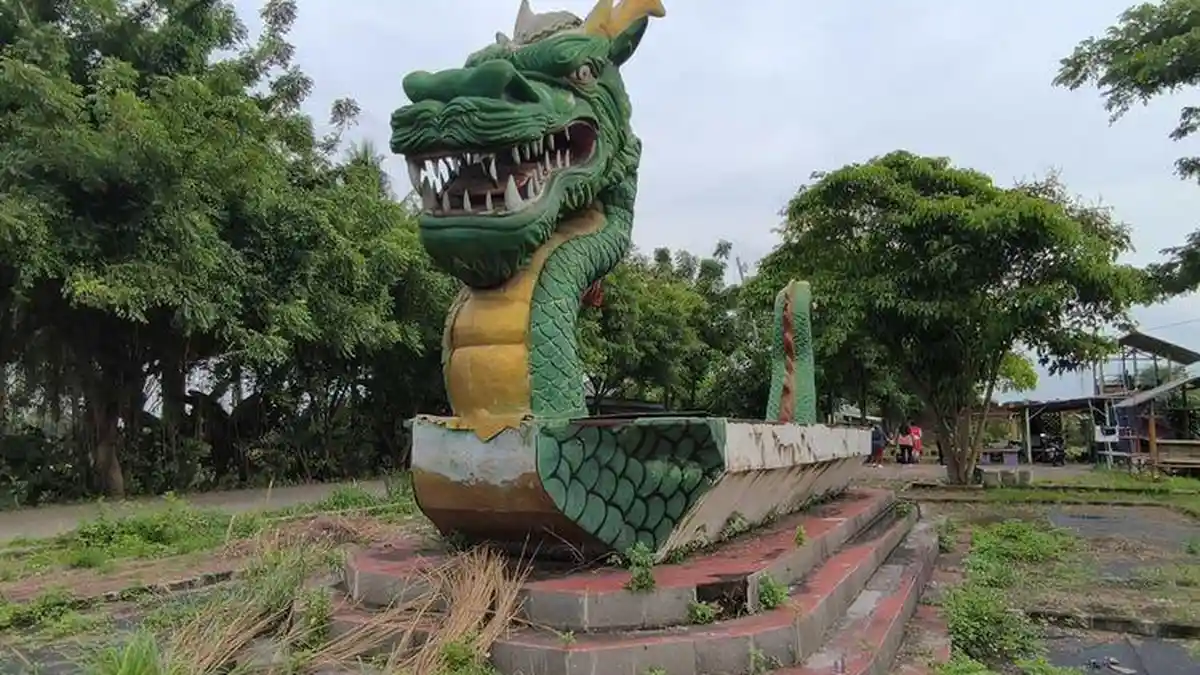 Taman Teluknaga Terabaikan, Pemilik Warkop Bergerak