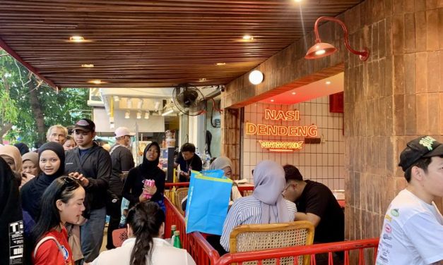 Blok M Pride: 4 Tempat Makan Paling ‘Worth It’!