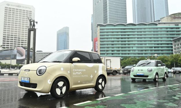 Adu Mobil Listrik Mini: Lumin Vs VF3