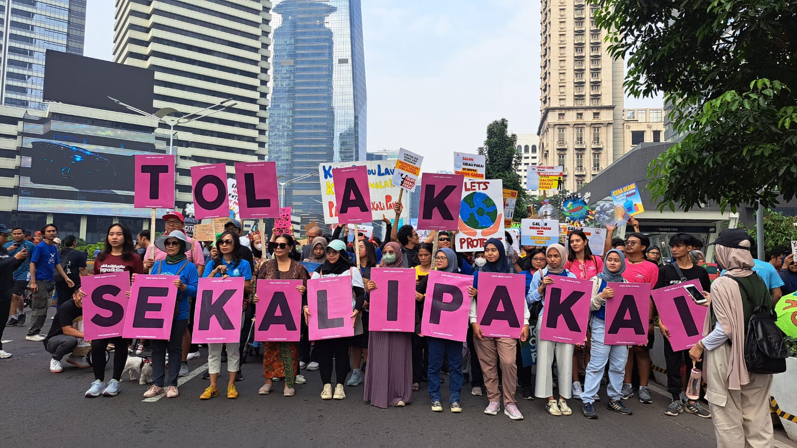 Jurus Kota Bebas Plastik Lewat Program Ini